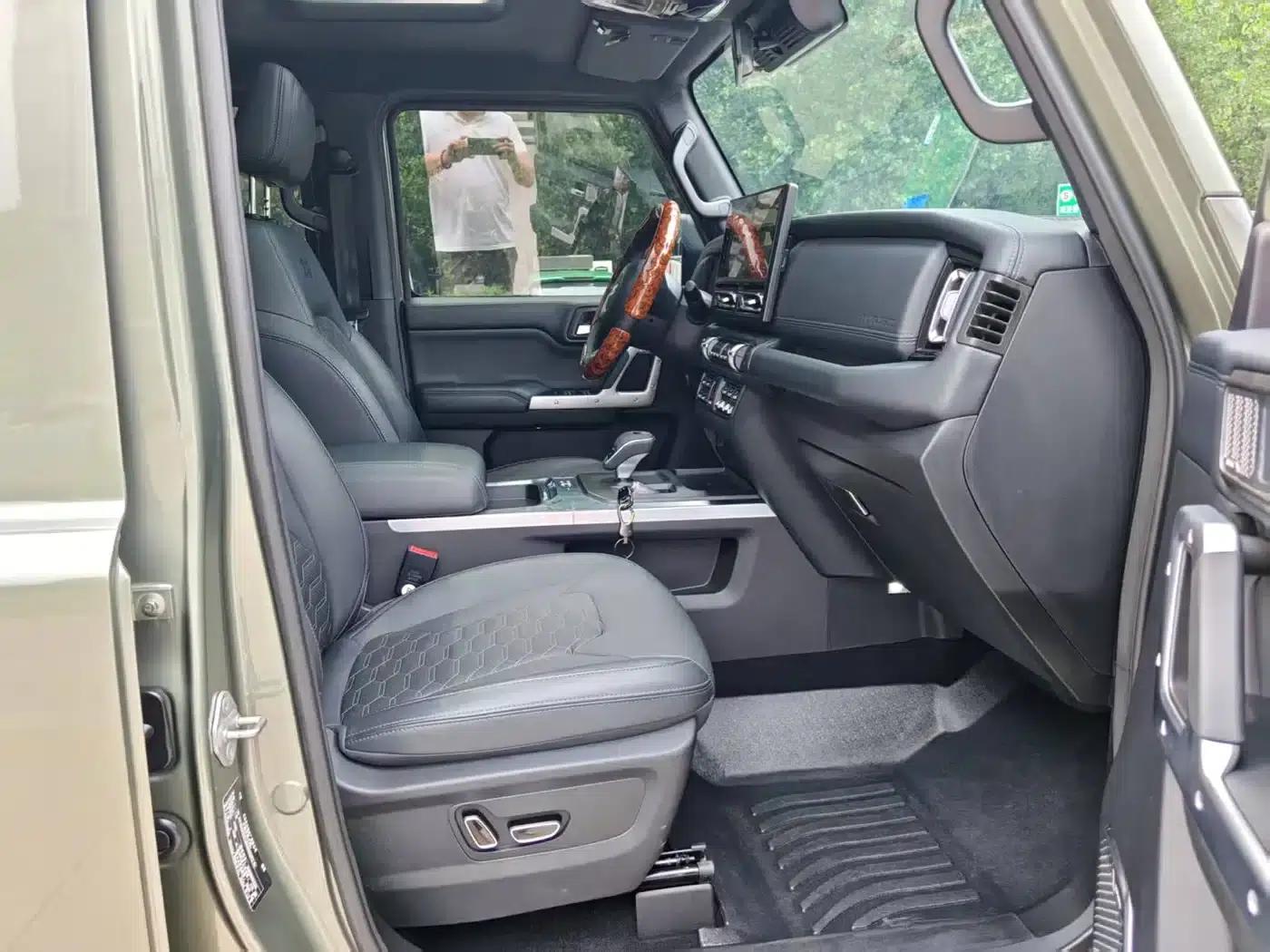 212 T01 2024 Explorer 2.0T — миниатюра 17