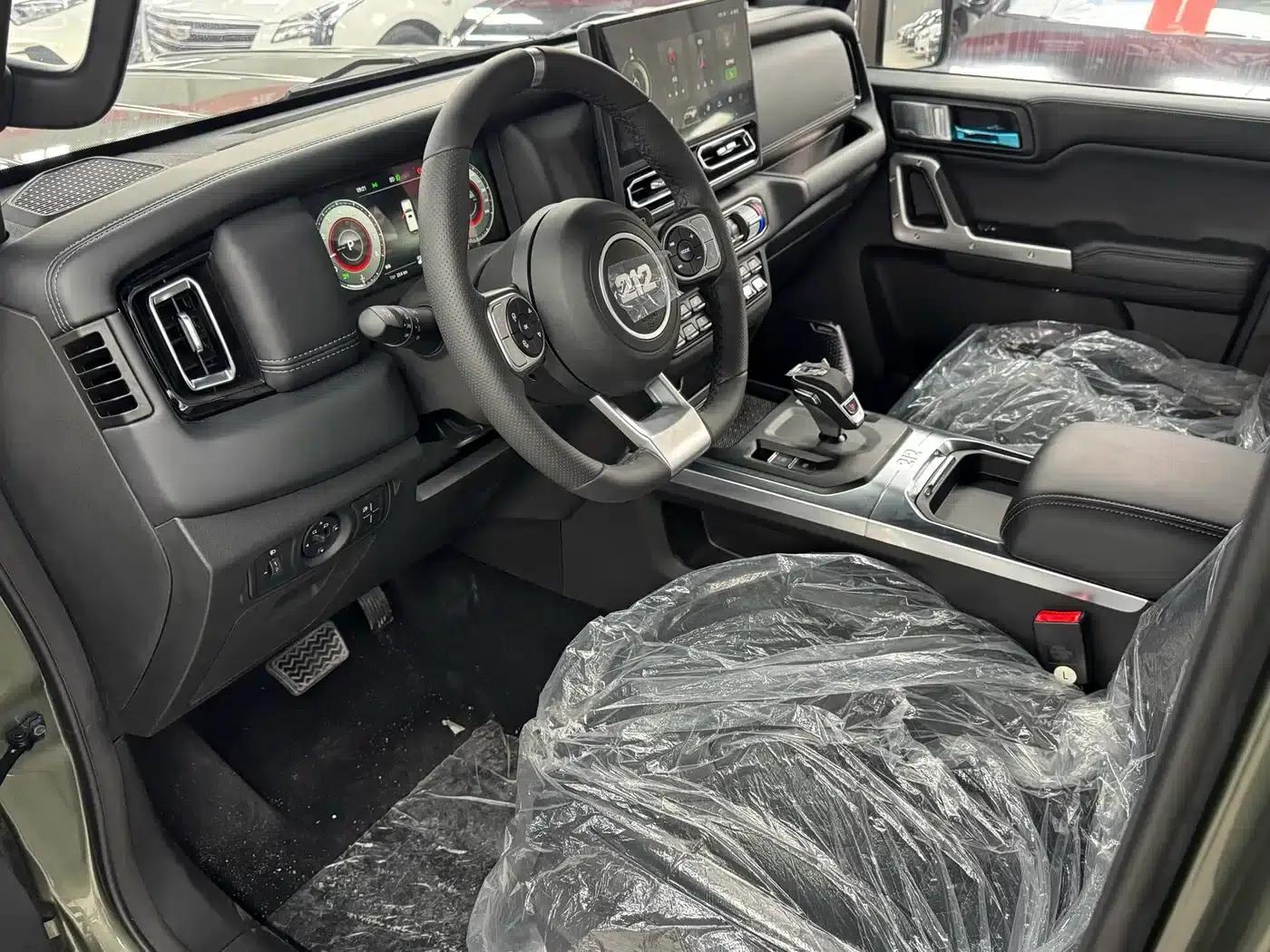 212 T01 2024 Explorer 2.0T — миниатюра 7