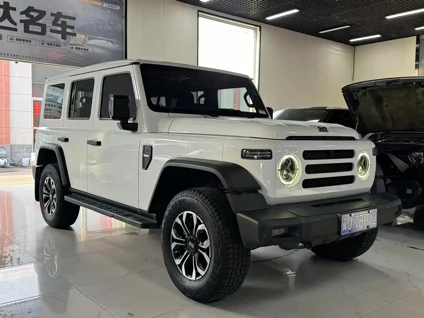 212 T01 2024 Explorer 2.0T — миниатюра 3