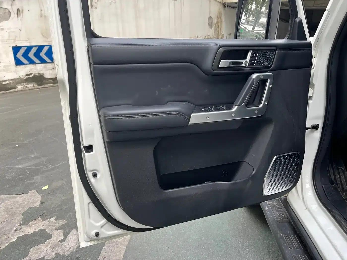 212 T01 2024 Explorer 2.0T — миниатюра 6