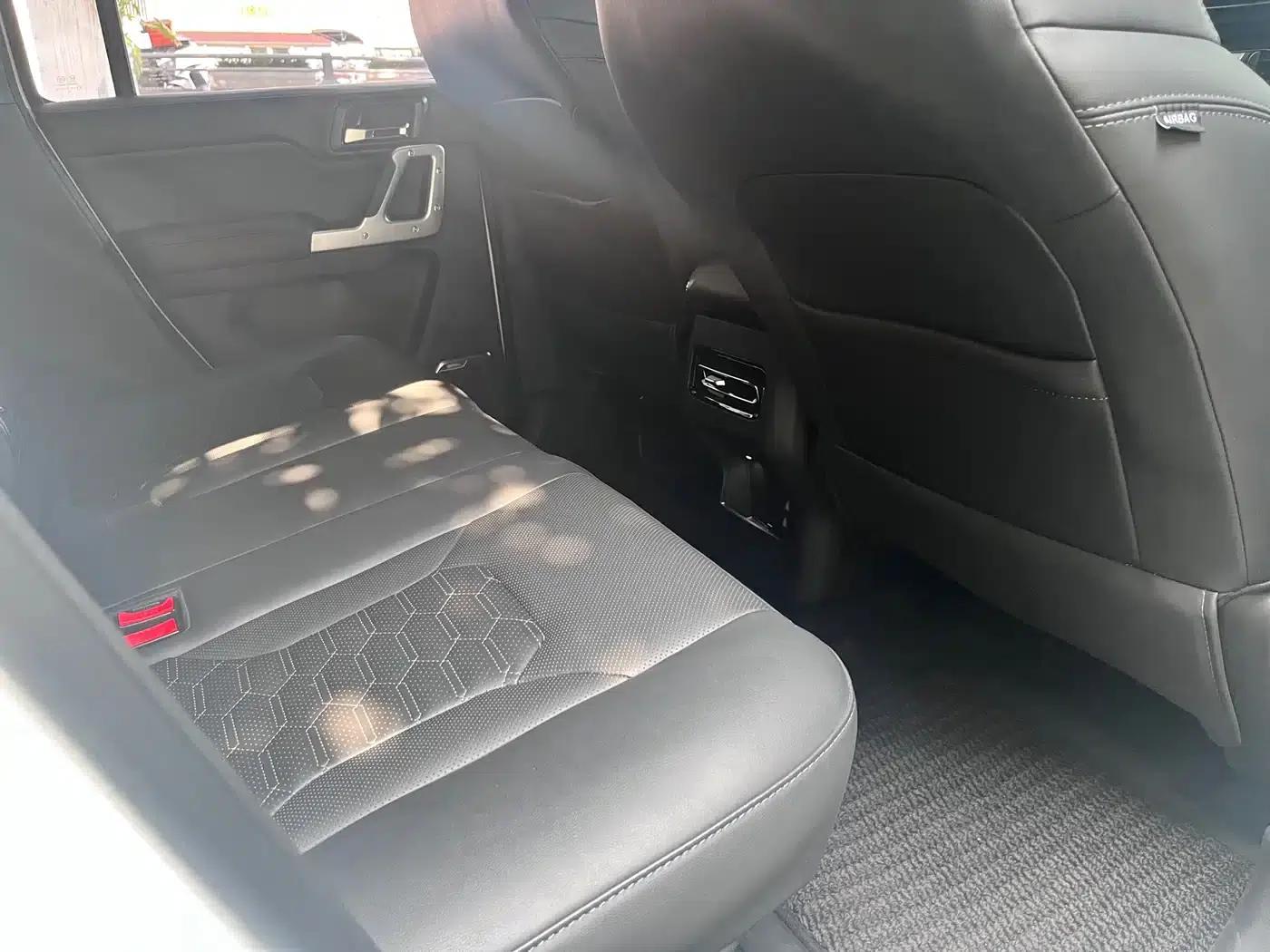 212 T01 2024 Explorer 2.0T — миниатюра 12