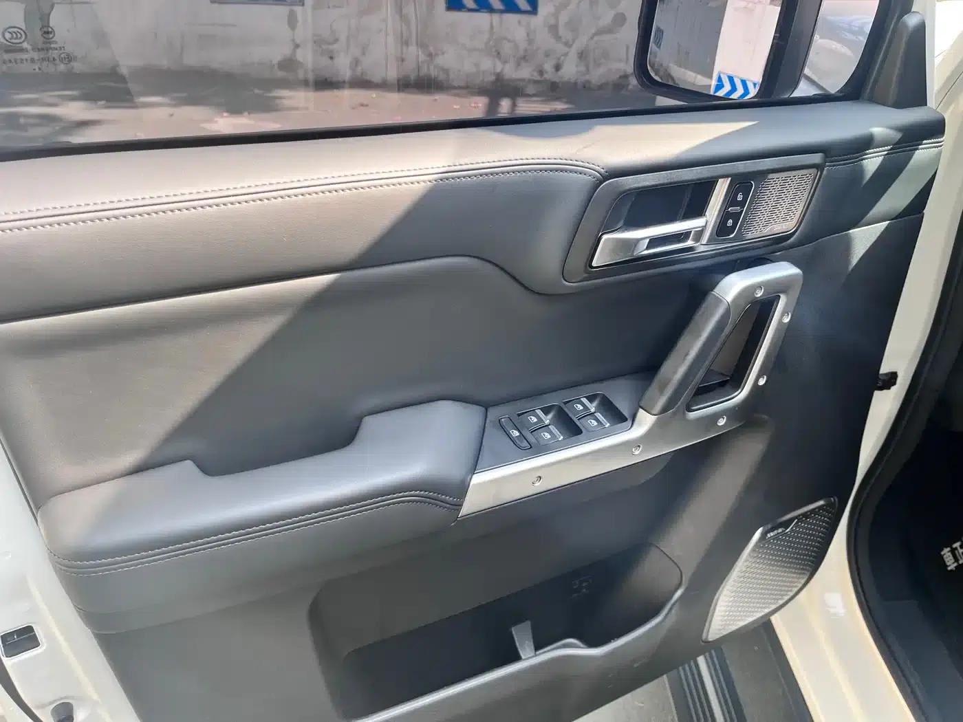 212 T01 2024 Explorer 2.0T — миниатюра 5