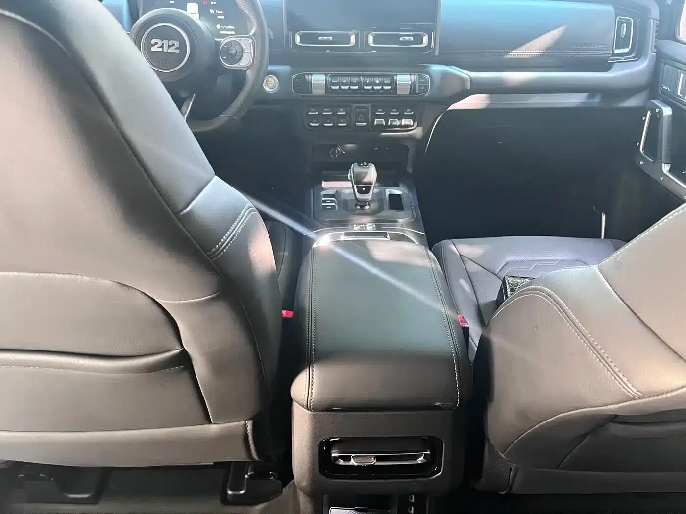 212 T01 2024 Explorer 2.0T — миниатюра 9