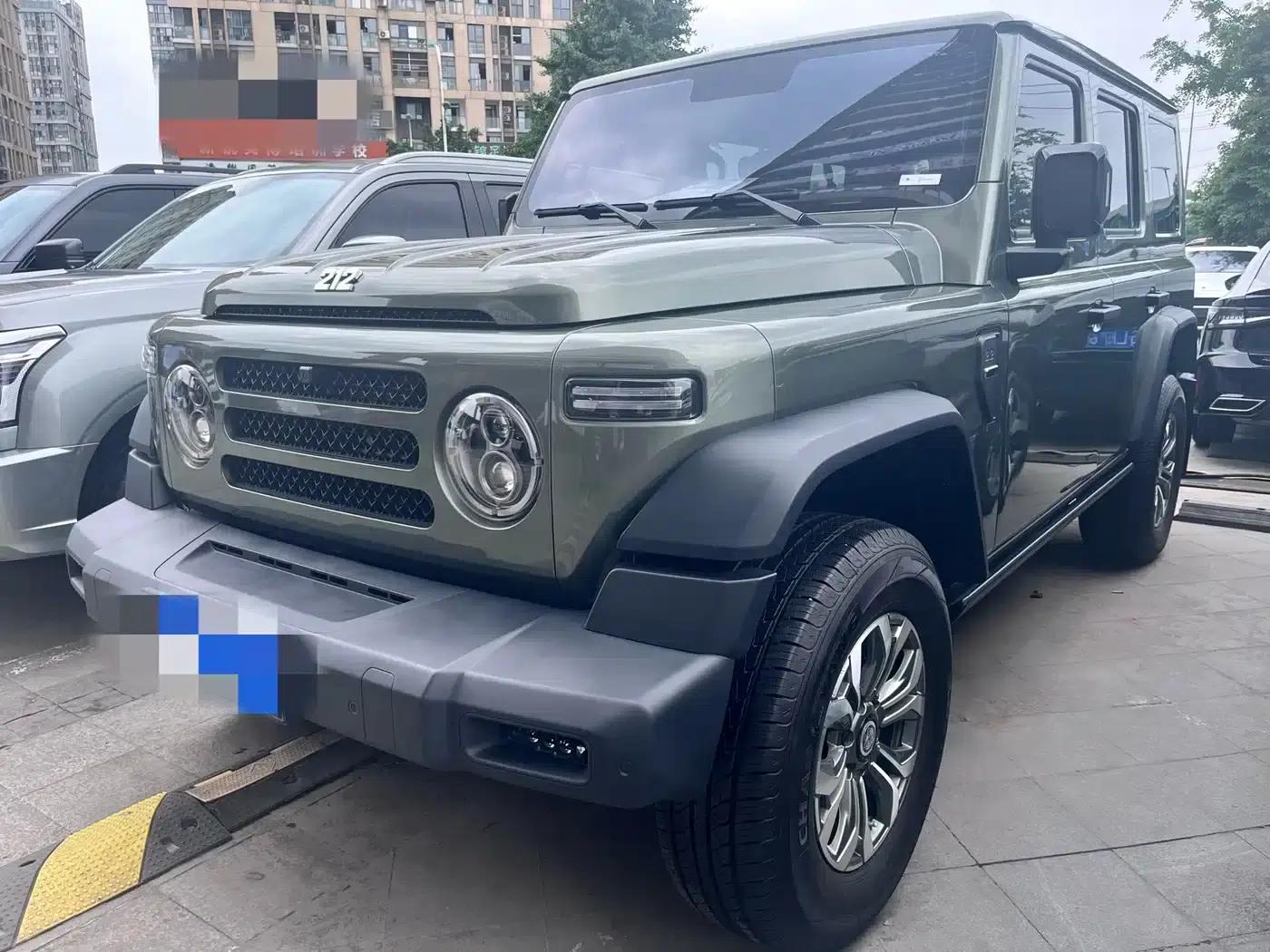 212 T01 2024 Model 2.0T Mechanic — миниатюра 1