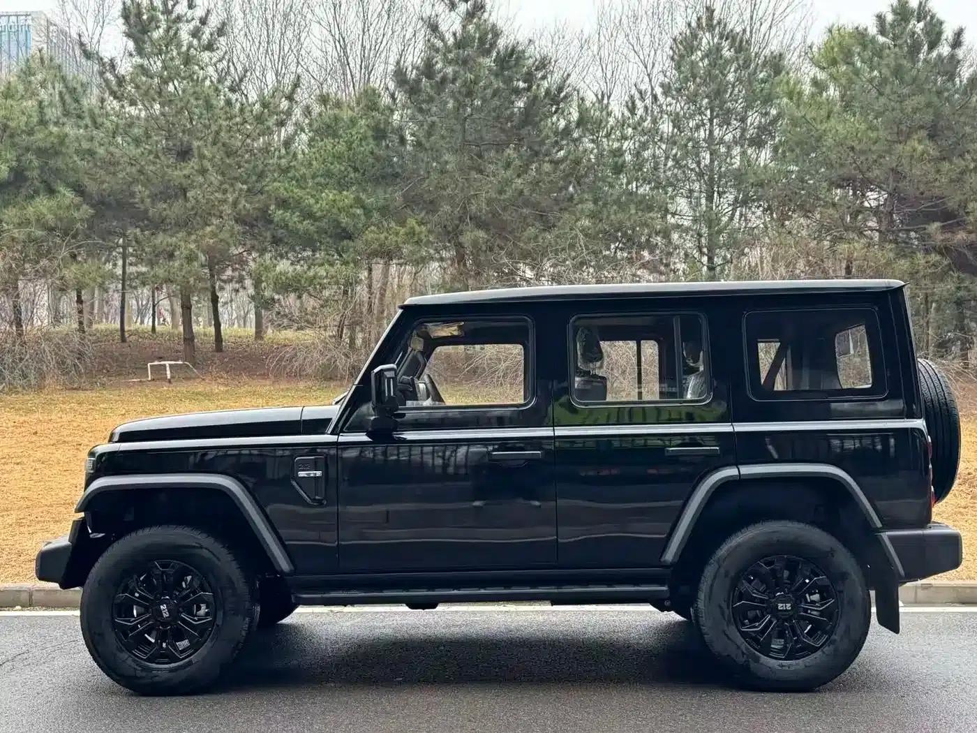 212 T01 2024 Explorer 2.0T — миниатюра 3