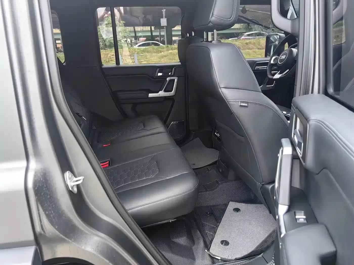 212 T01 2024 Explorer 2.0T — миниатюра 12