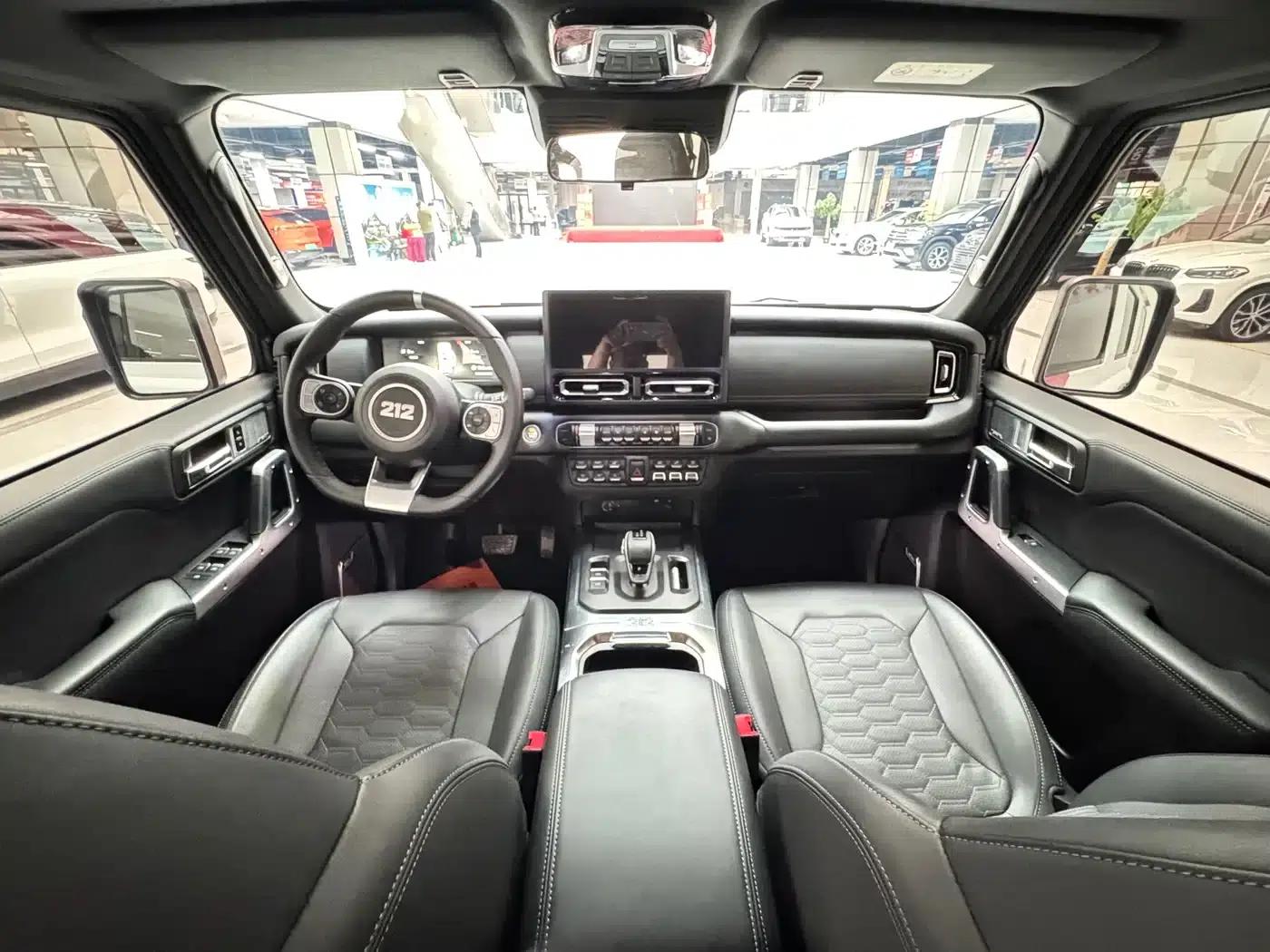 212 T01 2024 Explorer 2.0T — миниатюра 12