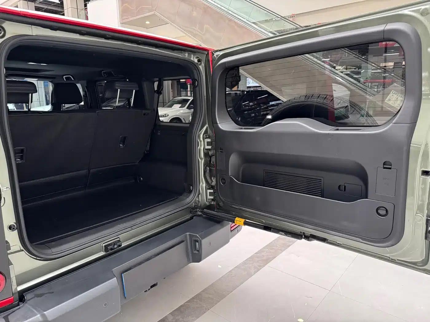212 T01 2024 Explorer 2.0T — миниатюра 9