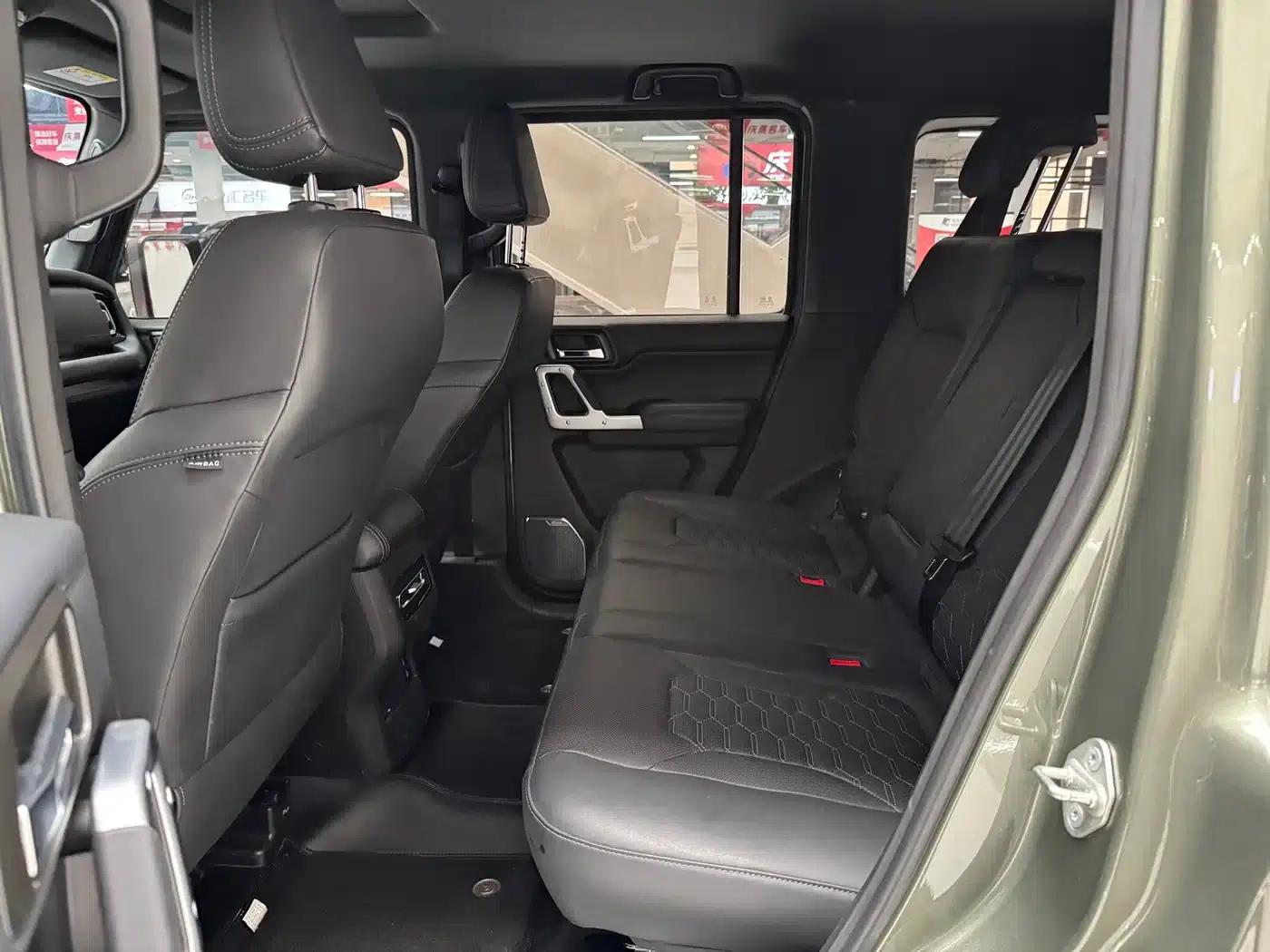 212 T01 2024 Explorer 2.0T — миниатюра 10