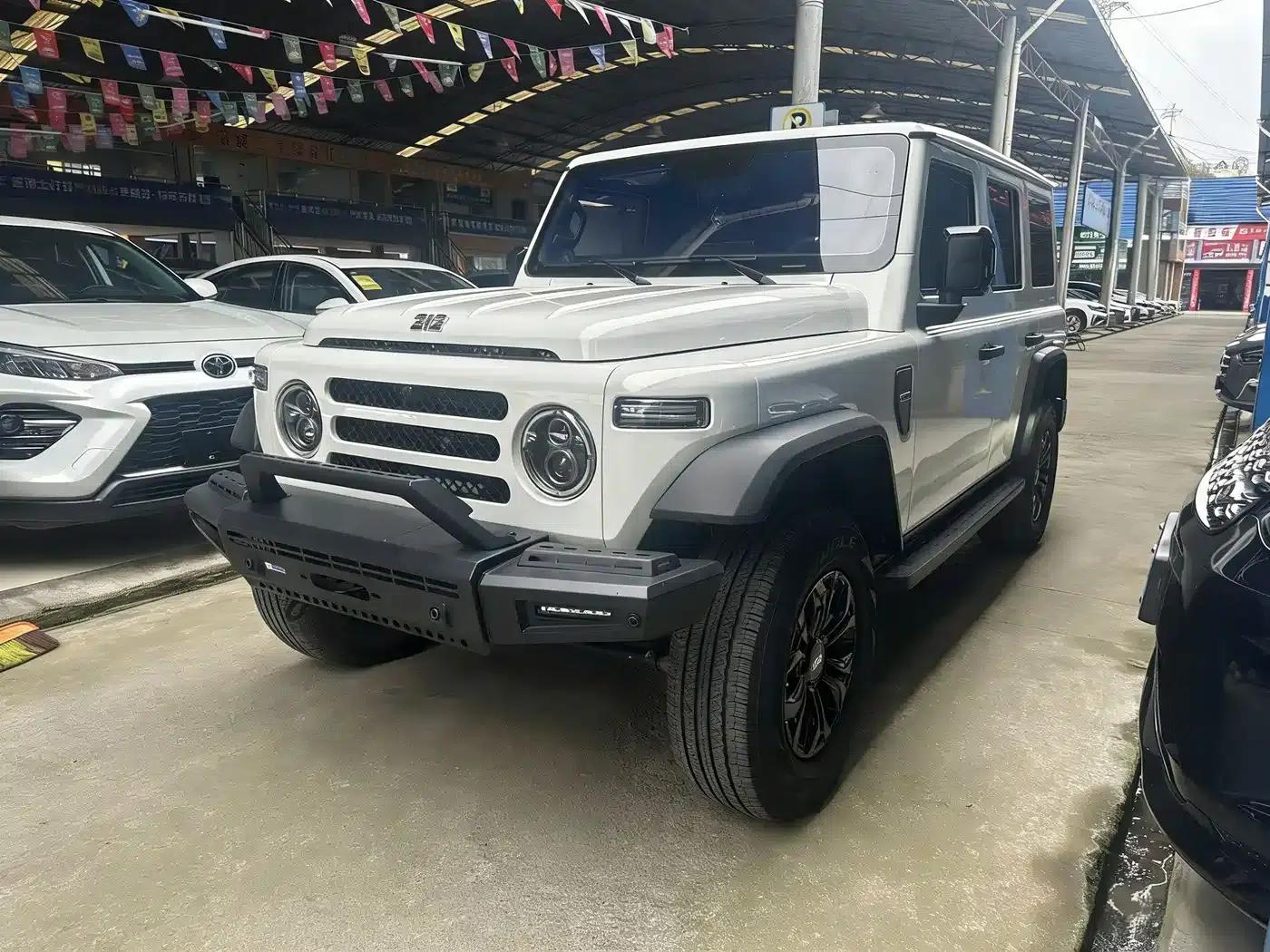 212 T01 2024 Model 2.0T Mechanic — миниатюра 1