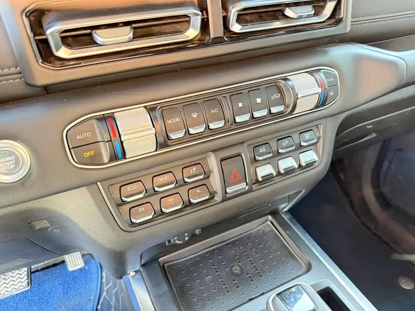 212 T01 2024 Explorer 2.0T — миниатюра 16