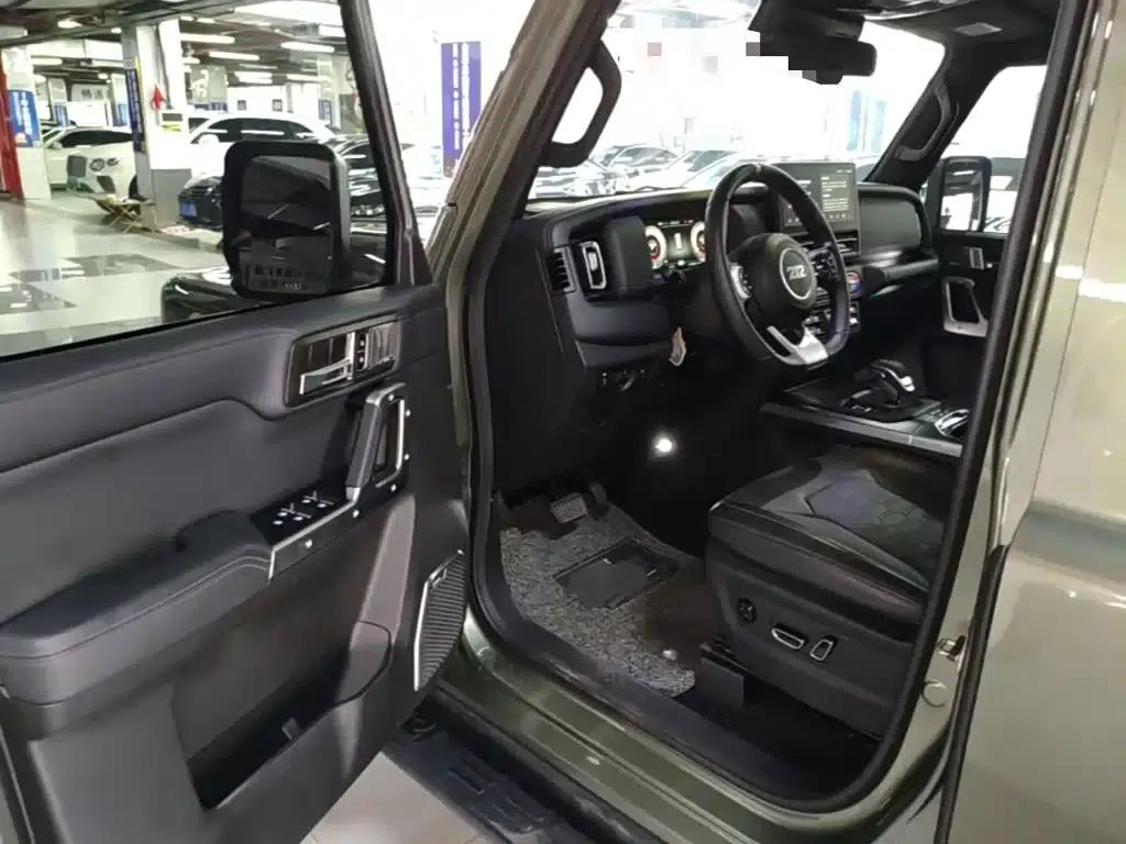 212 T01 2024 Explorer 2.0T — миниатюра 16