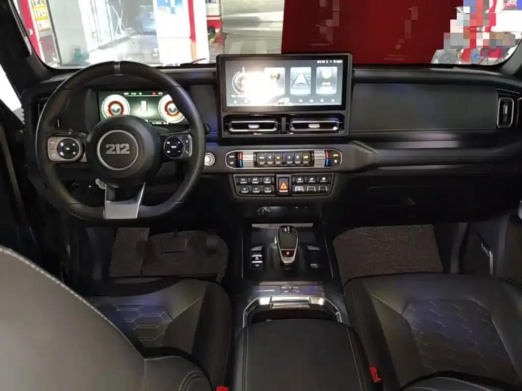 212 T01 2024 Explorer 2.0T — миниатюра 10