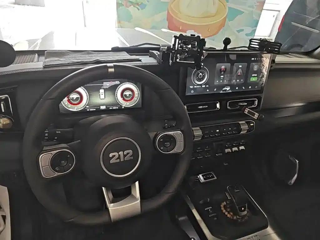 212 T01 2024 Model 2.0T Mechanic — миниатюра 10