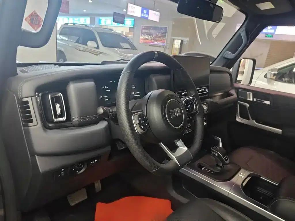 212 T01 2024 Explorer 2.0T — миниатюра 15