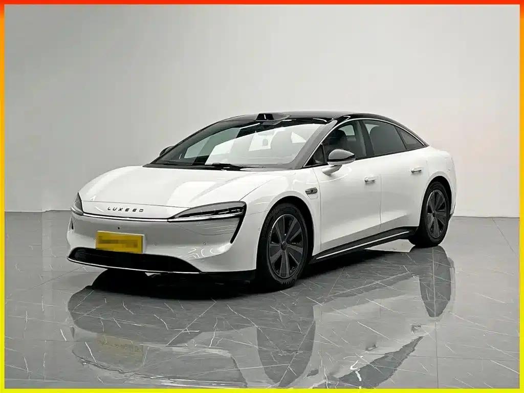 Zhijie S7 2024 Max Rear-Wheel Drive Long-Range Intelligent Driving Edition — миниатюра 1