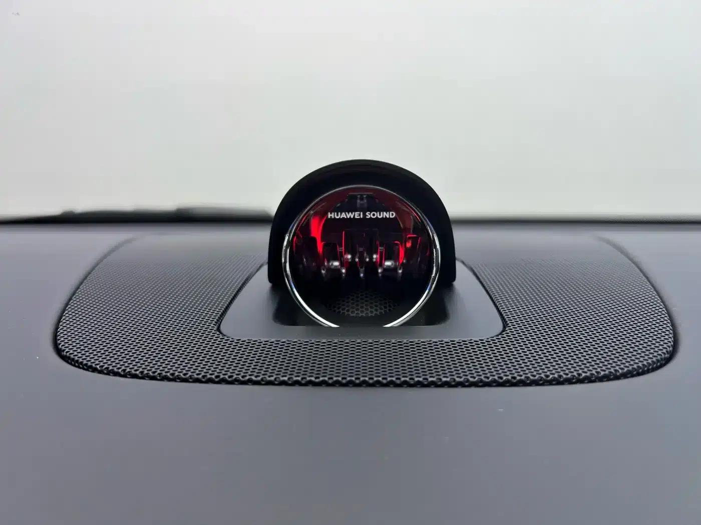 Zhijie S7 2024 Pro Rear-Wheel Drive Long-Range Edition — миниатюра 14
