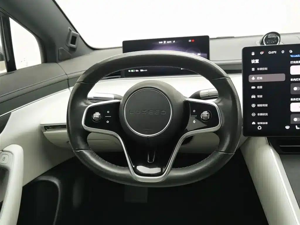 Zhijie S7 2024 Max Rear-Wheel Drive Long-Range Intelligent Driving Edition — миниатюра 11
