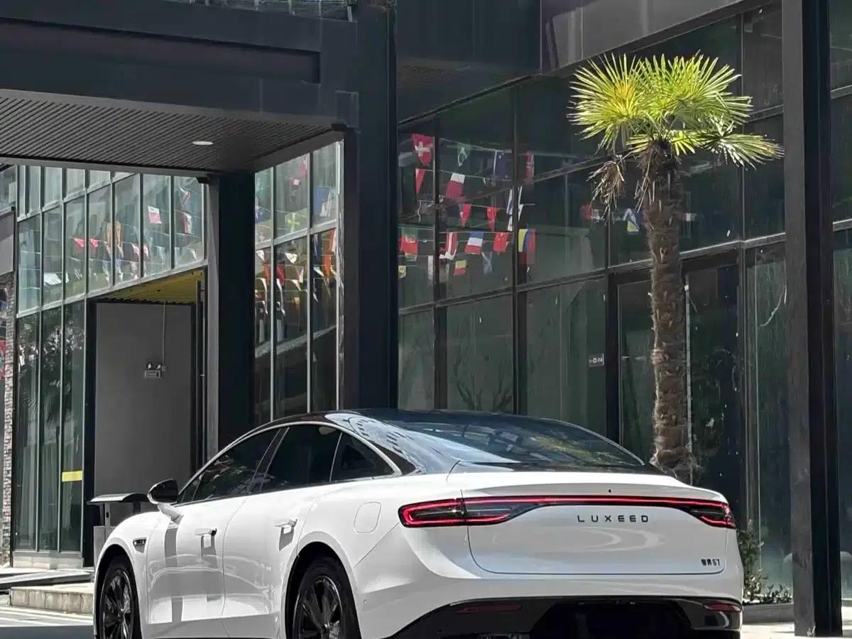 Zhijie S7 2024 Max+ Rear-Wheel Drive Intelligent Driving Edition — миниатюра 4