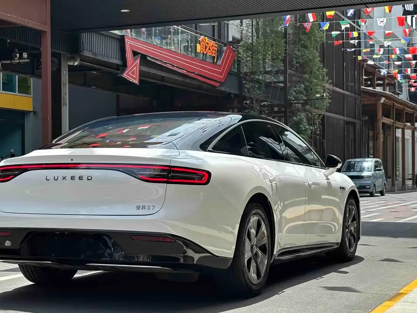 Zhijie S7 2024 Max+ Rear-Wheel Drive Intelligent Driving Edition — миниатюра 6