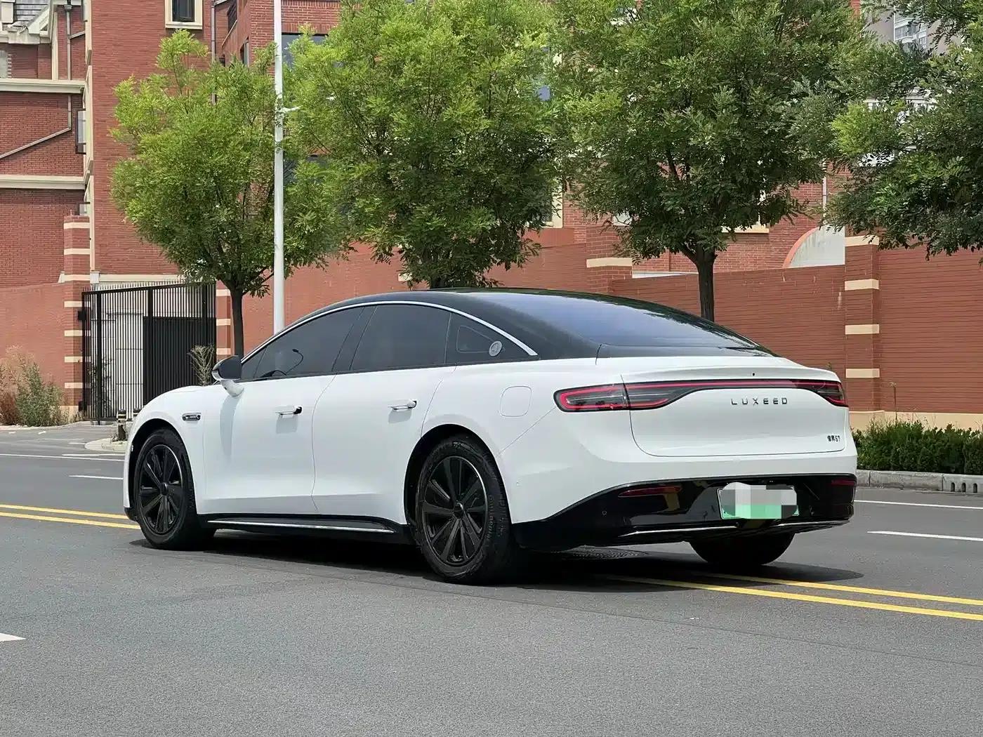 Zhijie S7 2024 Max Rear-Wheel Drive Long-Range Intelligent Driving Edition — миниатюра 7