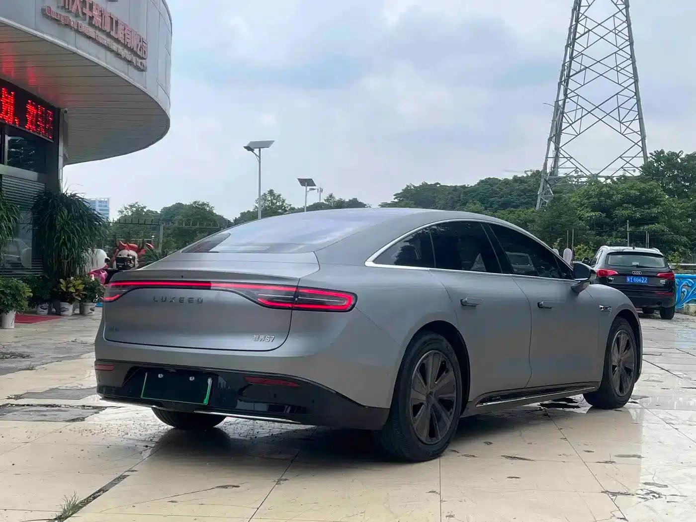 Zhijie S7 2024 Max Rear-Wheel Drive Long-Range Intelligent Driving Edition — миниатюра 12