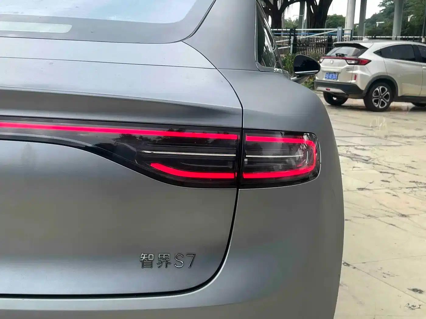 Zhijie S7 2024 Max Rear-Wheel Drive Long-Range Intelligent Driving Edition — миниатюра 9