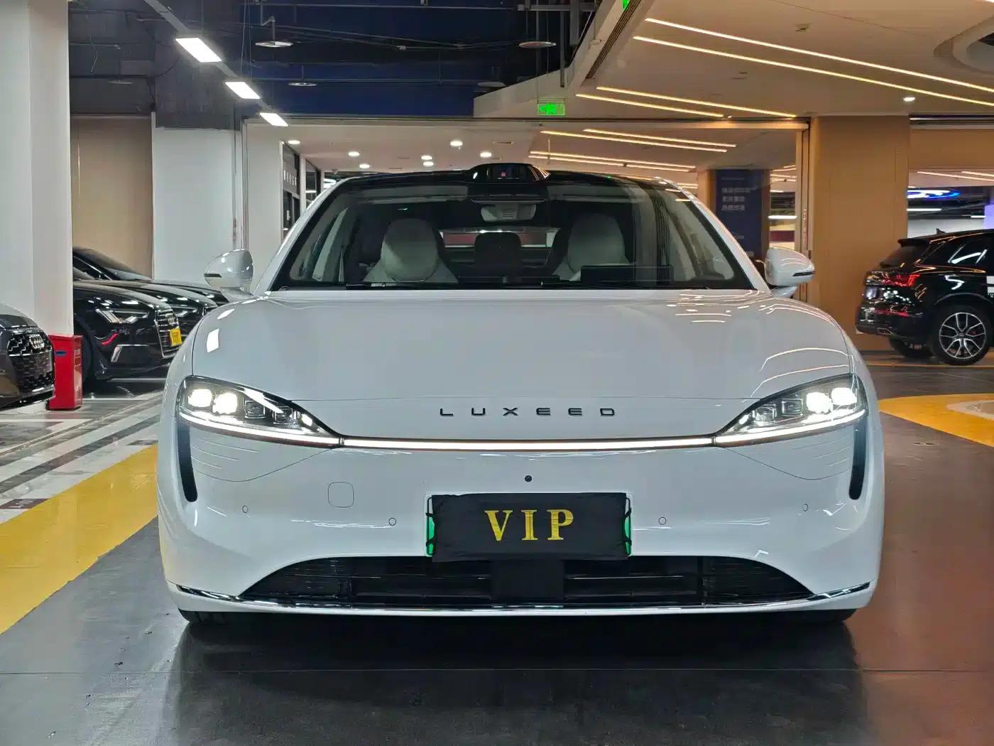 Zhijie S7 2025 Model 705km/h Max — миниатюра 2