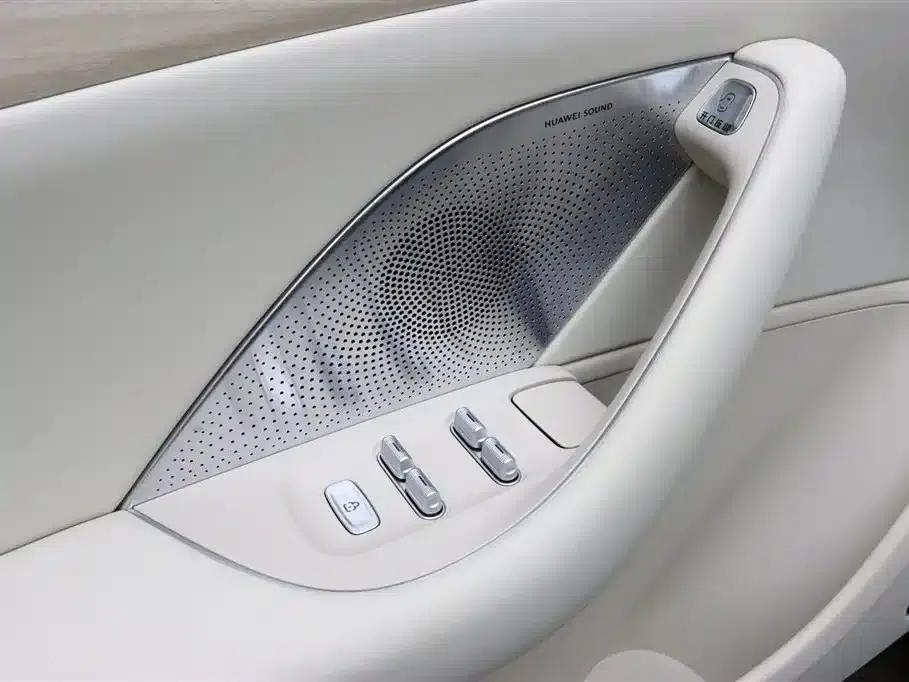 Zhijie R7 2025 Model Extended Range 251km Pro — миниатюра 12