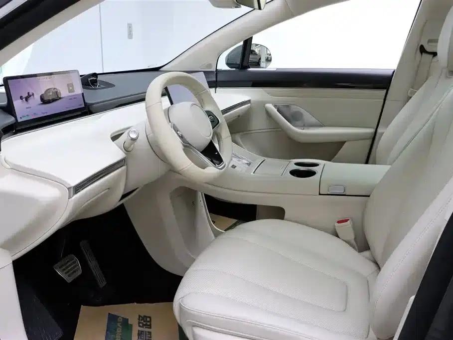 Zhijie R7 2025 Model Extended Range 251km Pro — миниатюра 13