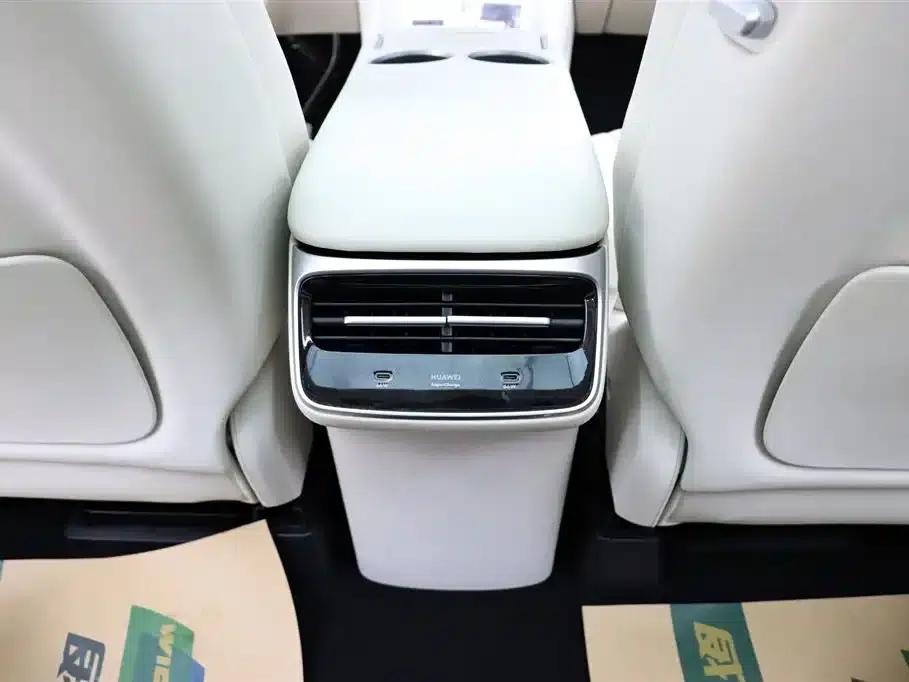 Zhijie R7 2025 Model Extended Range 251km Pro — миниатюра 20