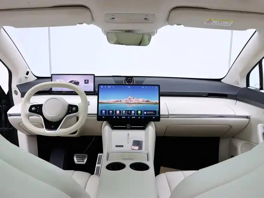 Zhijie R7 2025 Model Extended Range 251km Pro — миниатюра 21