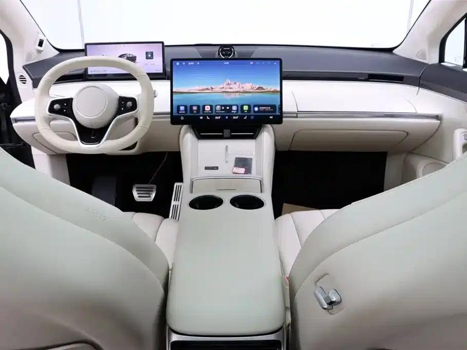 Zhijie R7 2025 Model Extended Range 251km Pro — миниатюра 23