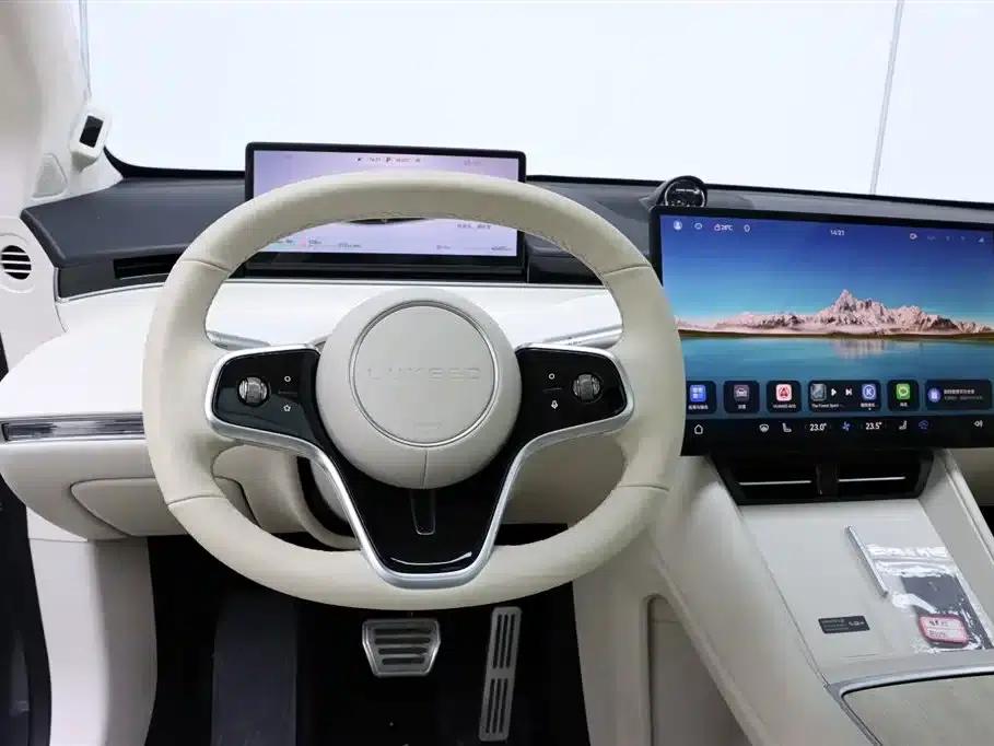Zhijie R7 2025 Model Extended Range 251km Pro — миниатюра 28