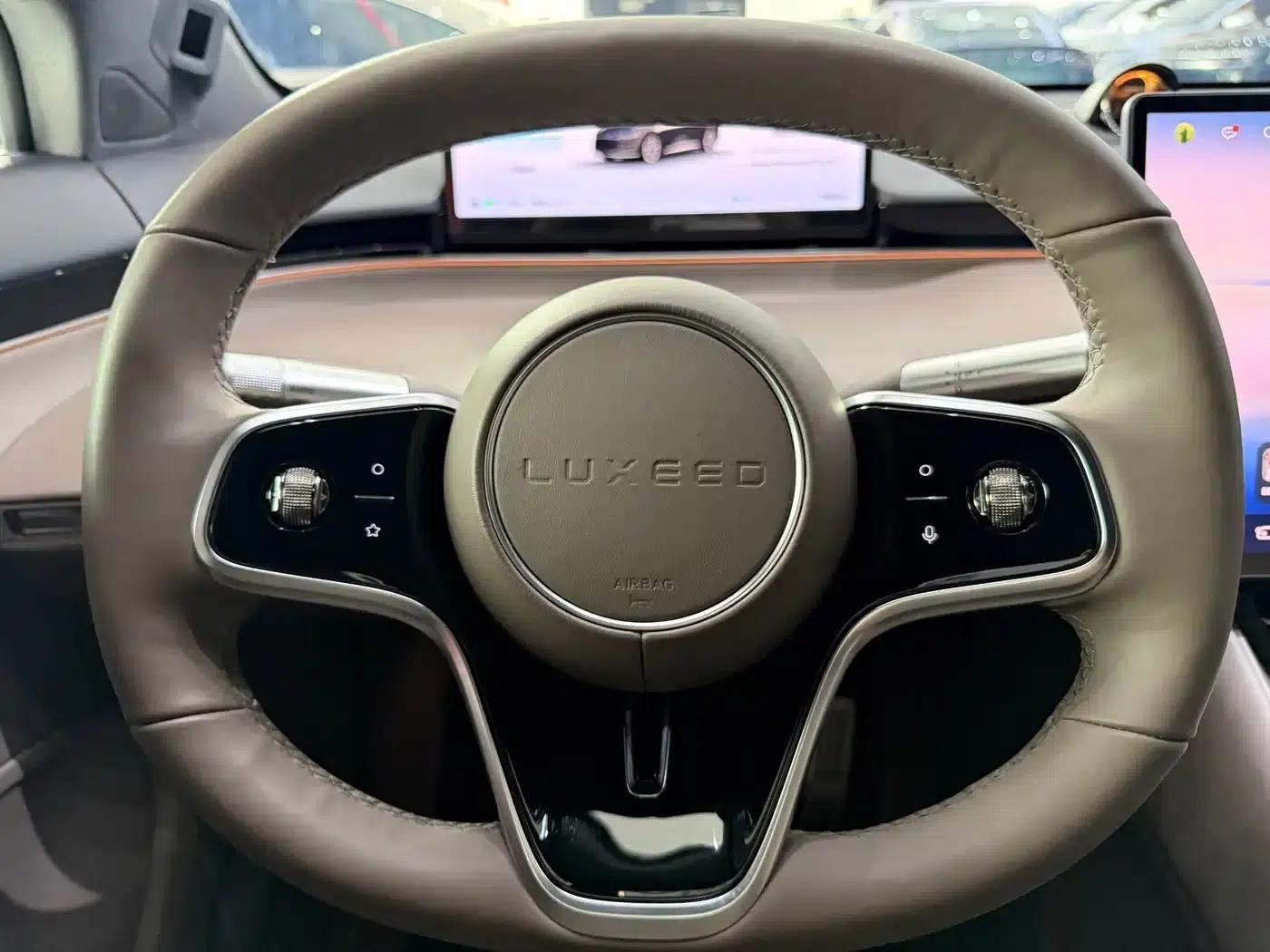 Zhijie R7 2024 Pure Electric 736km Ultra — миниатюра 13