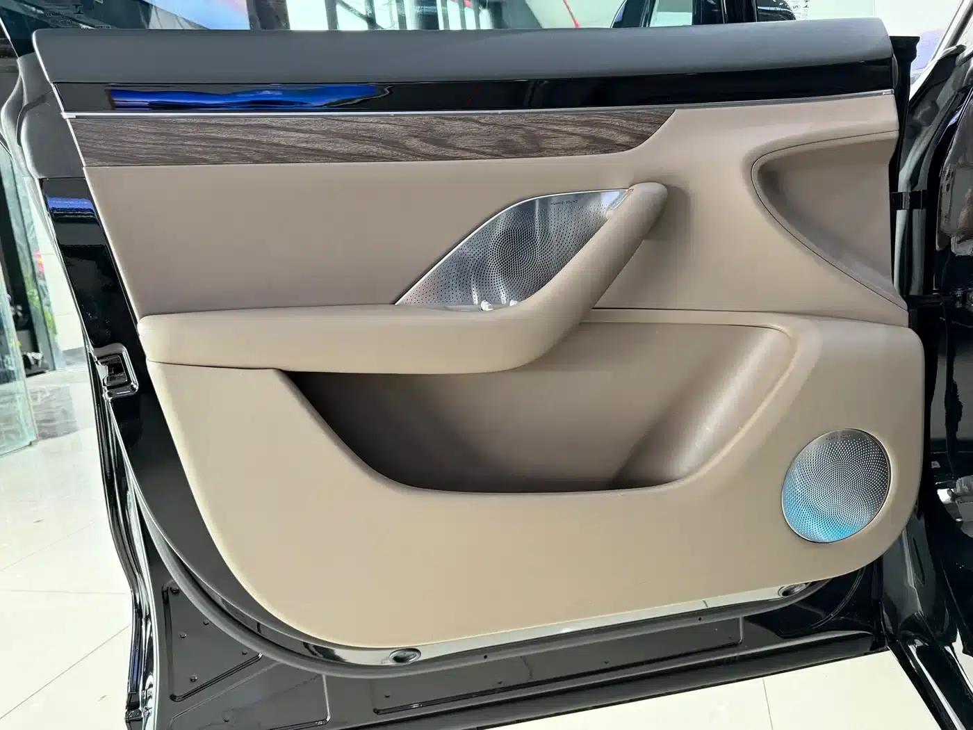 Zhijie R7 2024 Pure Electric 736km Ultra — миниатюра 7