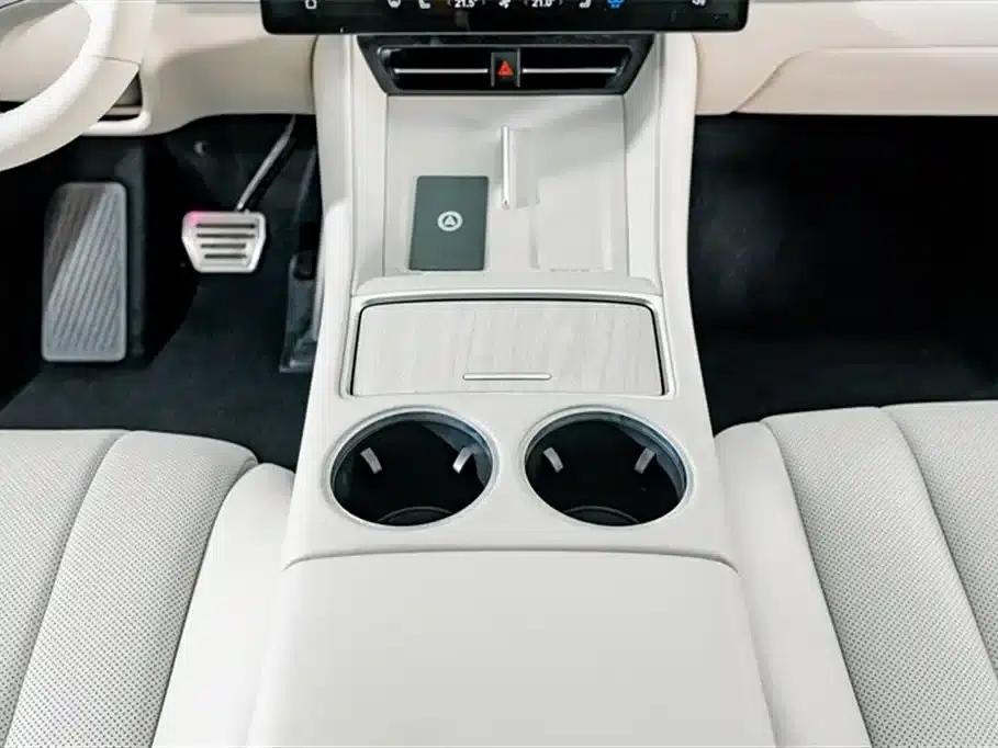 Zhijie R7 2024 Pure Electric 802km Max — миниатюра 13