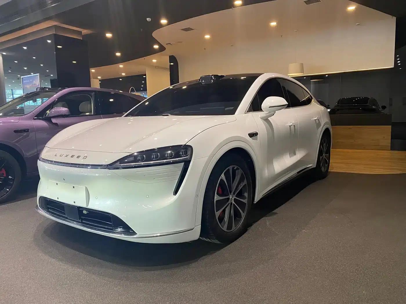 Zhijie R7 2025 Model, Extended Range 331km Ultra — миниатюра 1