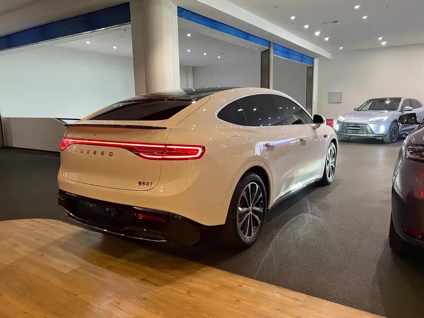 Zhijie R7 2025 Model, Extended Range 331km Ultra — миниатюра 17