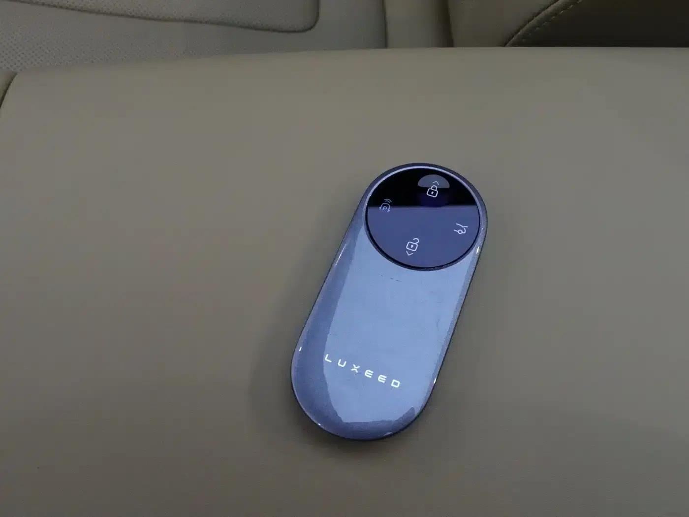Zhijie R7 2024 Pure Electric 802km Max — миниатюра 18
