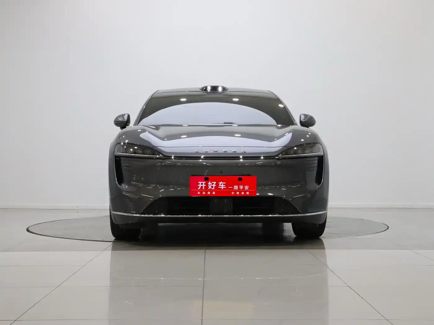 Zhijie R7 2024 Pure Electric 802km Max — миниатюра 3