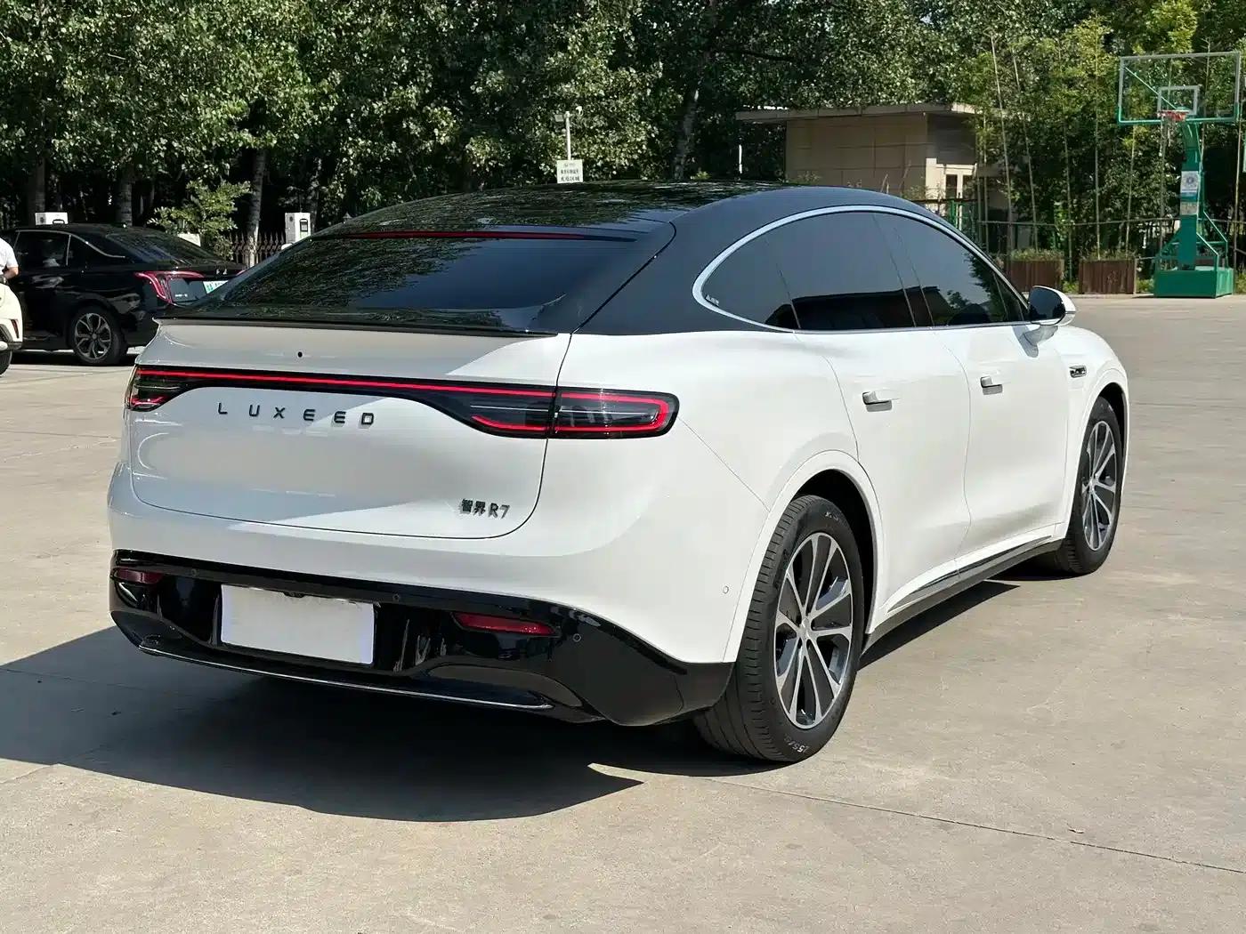 Zhijie R7 2024 Pure Electric 802km Max — миниатюра 4