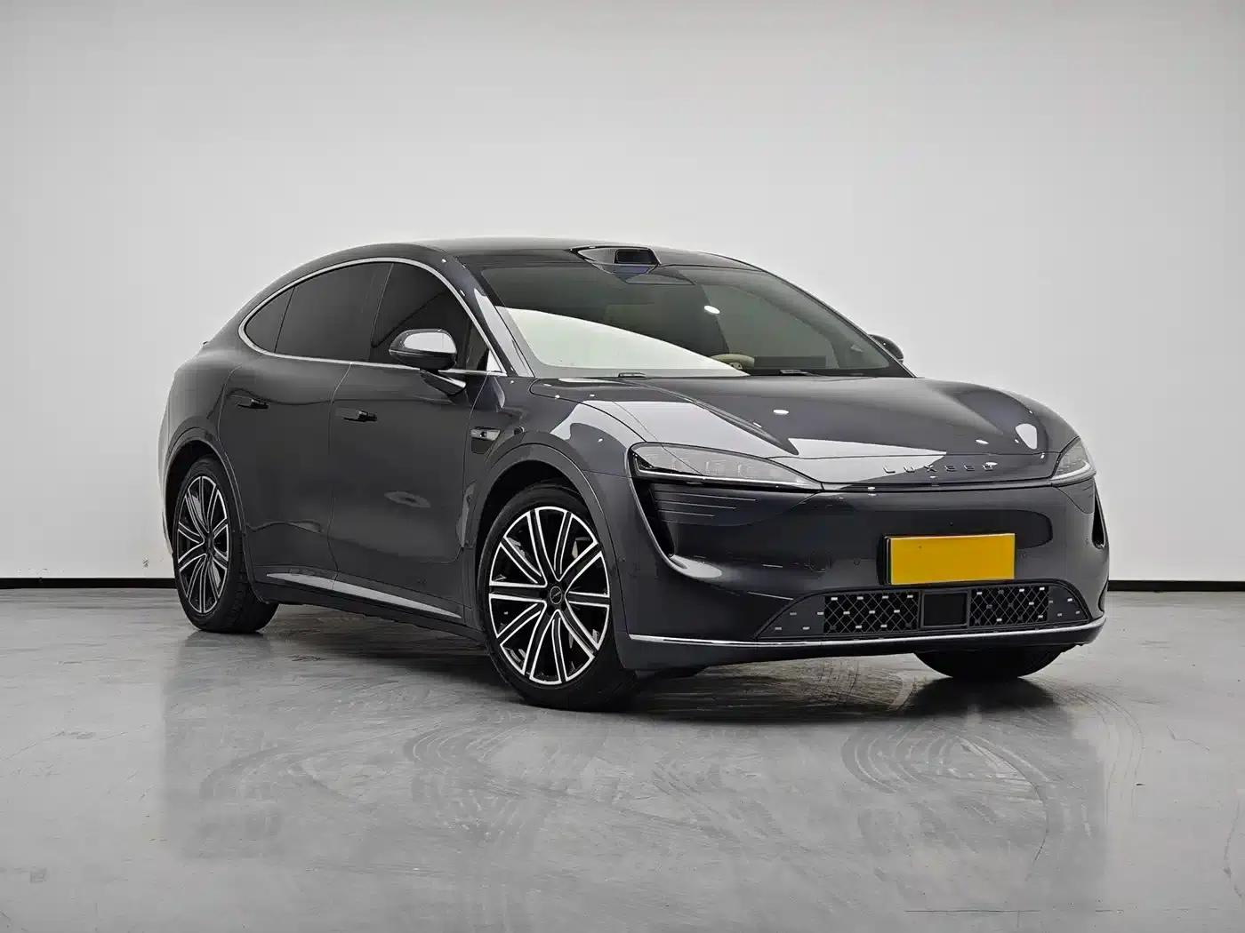 Zhijie R7 2024 Pure Electric 802km Max — миниатюра 2