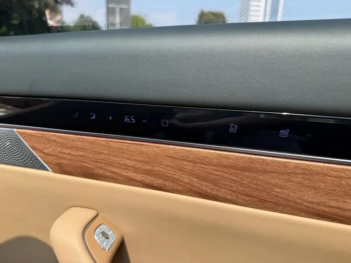 Zhijie R7 2024 Pure Electric 667km Pro — миниатюра 10