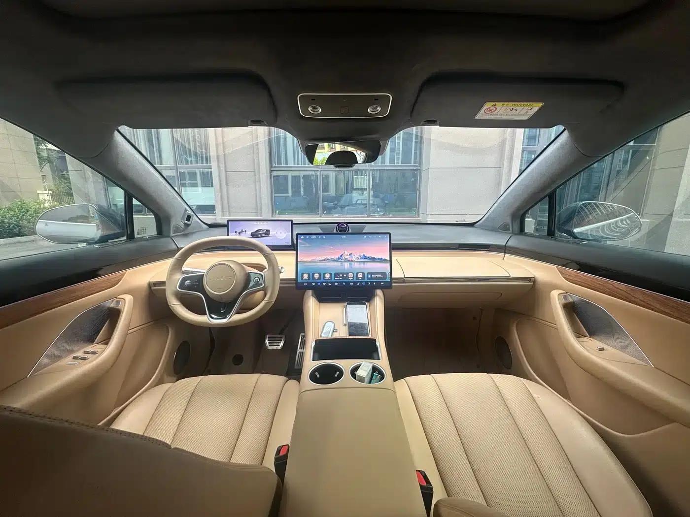 Zhijie R7 2024 Pure Electric 802km Max — миниатюра 4