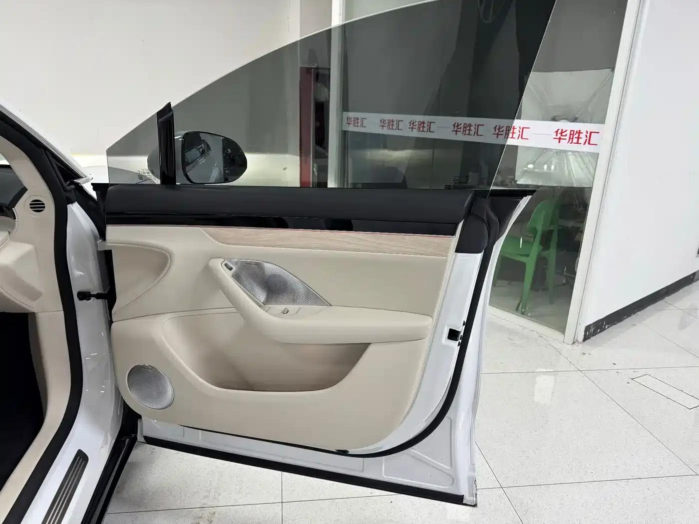 Zhijie R7 2024 Pure Electric 802km Max — миниатюра 13