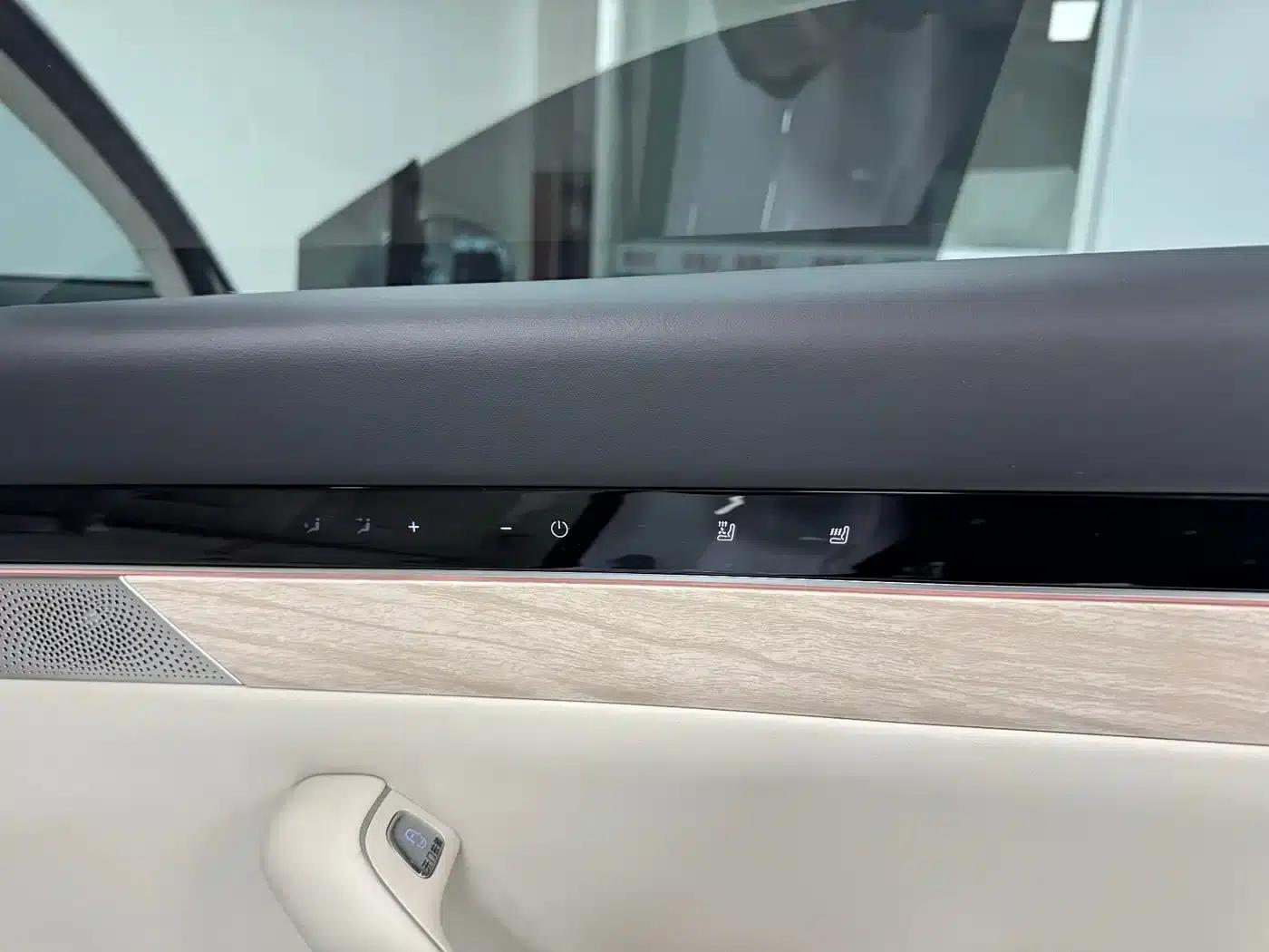 Zhijie R7 2024 Pure Electric 802km Max — миниатюра 15
