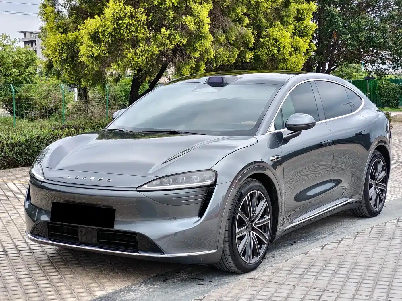 Zhijie R7 2024 Pure Electric 667km Pro — миниатюра 1