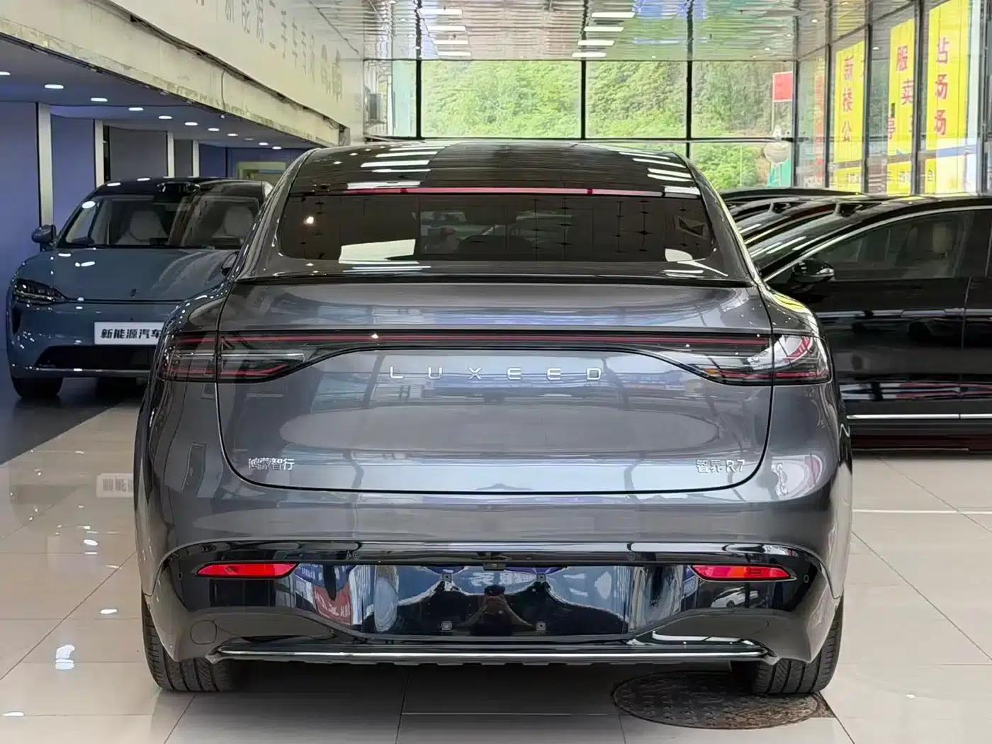 Zhijie R7 2024 Pure Electric 667km Pro — миниатюра 4