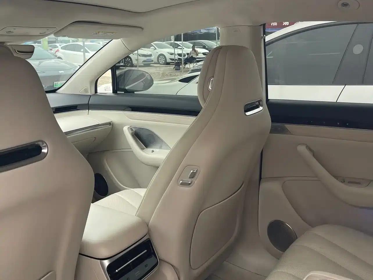 Zhijie R7 2024 Pure Electric 667km Pro — миниатюра 9